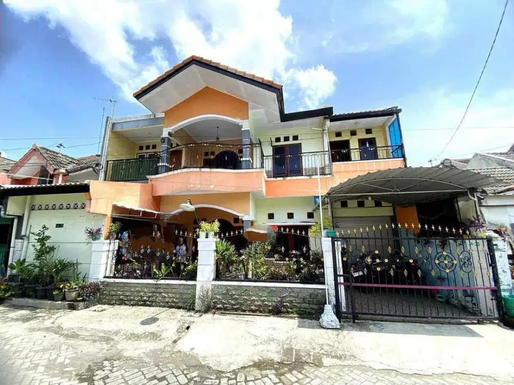 Rumah 2 Lantai di Perumahan Cluster Dekat The Park Mall