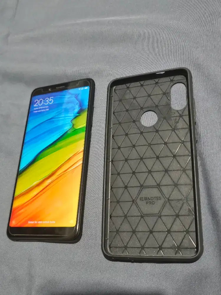 Redmi note 5 pro 4/64 gb