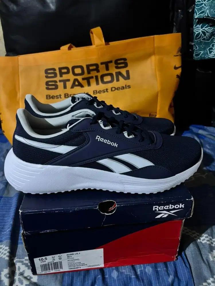 sepatu reebok running original new