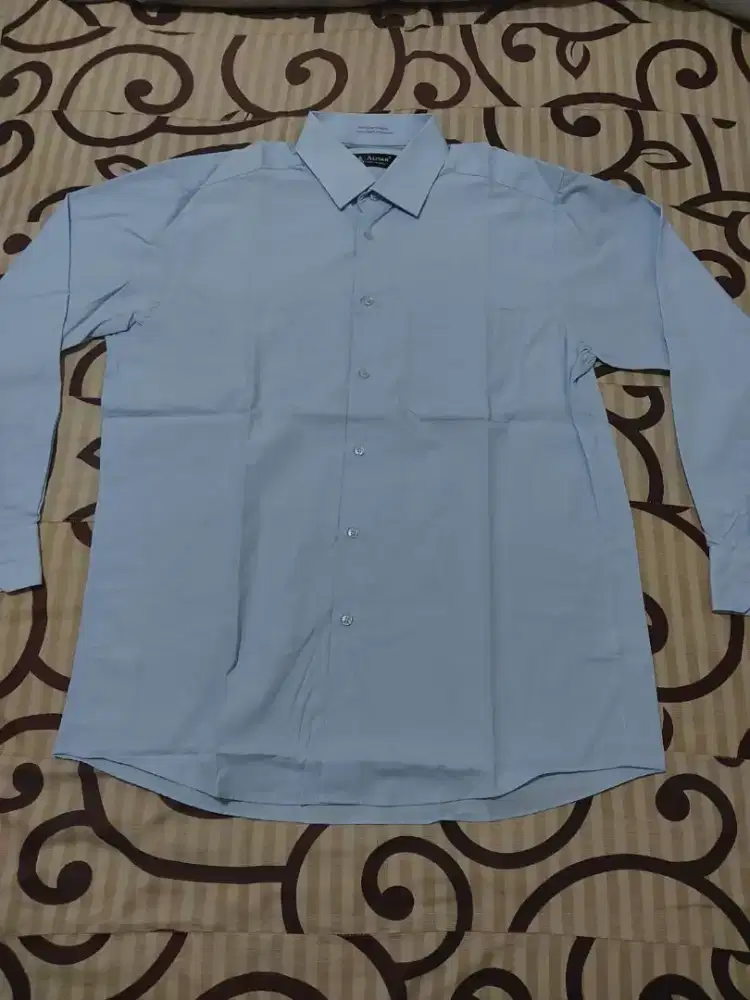 Kemeja tangan panjang polos merk ALISAN cuma pakai 1x