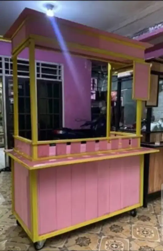 Gerobak bekas rasa baru