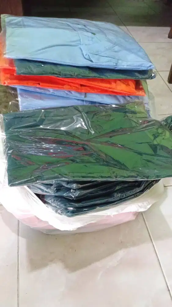 kaos katun polos ekonomis dan nyaman 25rb an