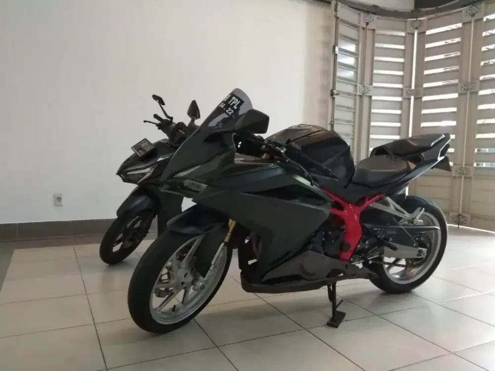 Di jual cbr 250rr