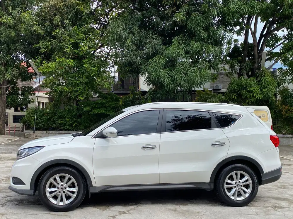 DFSK Glory 580 2018 Bensin