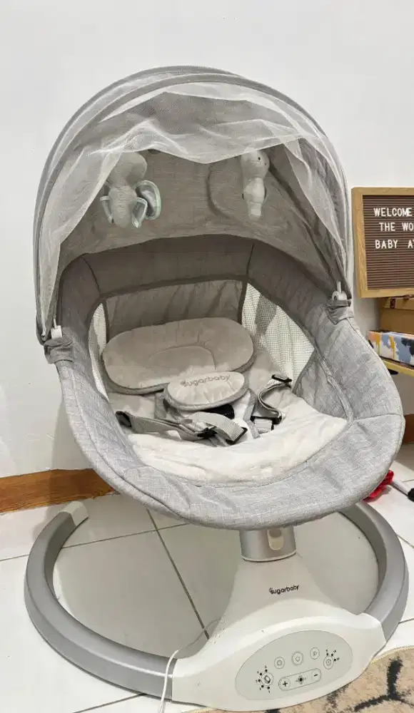 Bouncer sugarbaby hug me