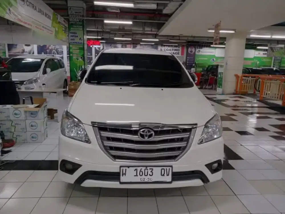 INNOVA E PLUS BENSIN 2.0 AT 2015 PUTIH FULL VARIASI