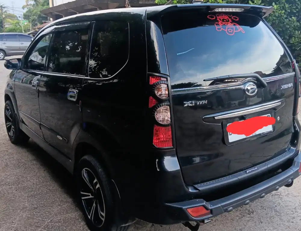 Daihatsu Xenia 2011 Bensin