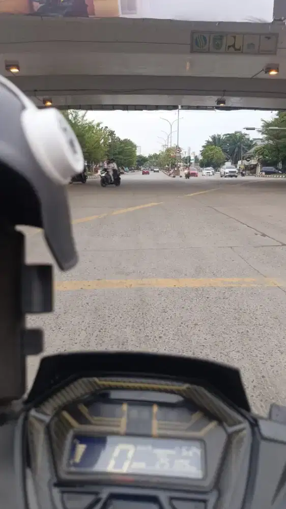 Ojek offline wanita.