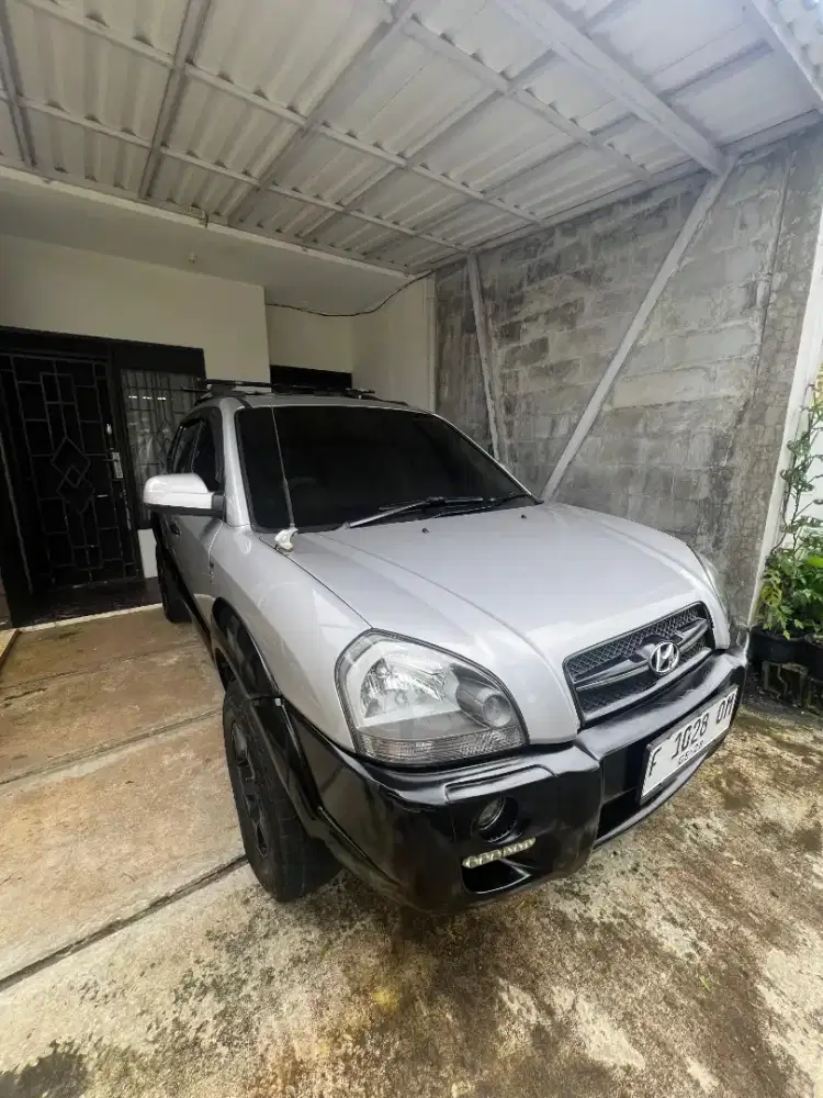 Jeep offroad hyundai tucson mobil 2 baris SUV matic AT