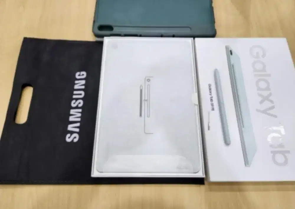 Samsung Galaxy Tab S9 FE 8/128 Kondisi Seperti Baru