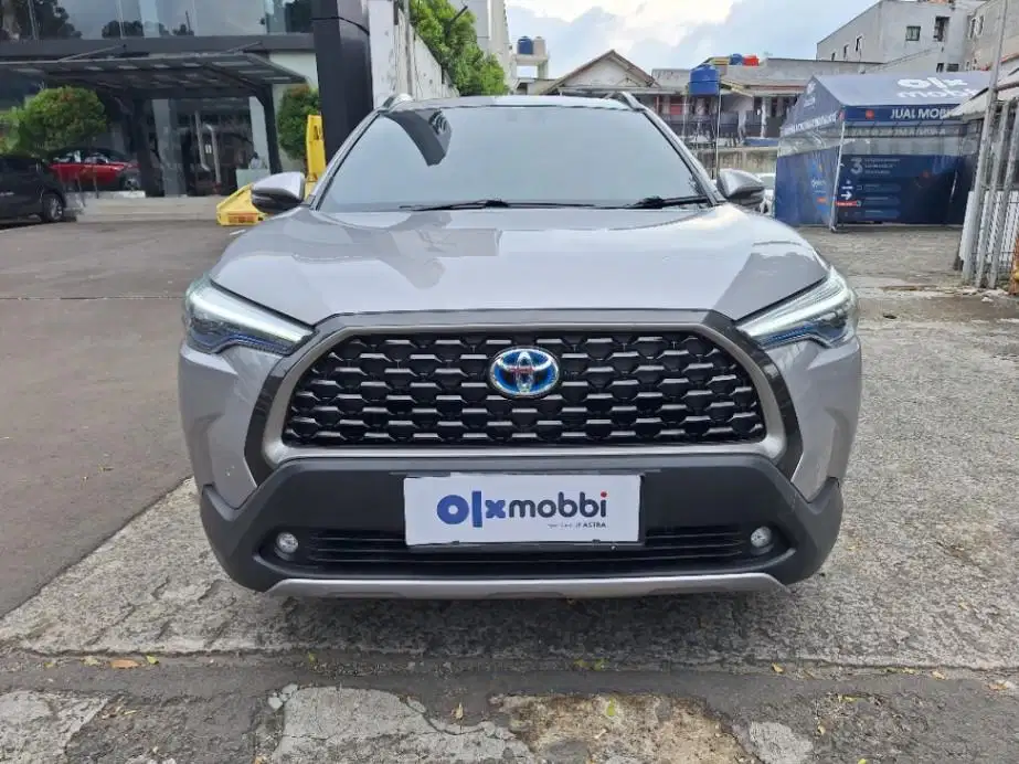 DP MURAH Toyota Corolla 1.8 Cross Hybrid Bensin-AT 2023 Abu C1SMB