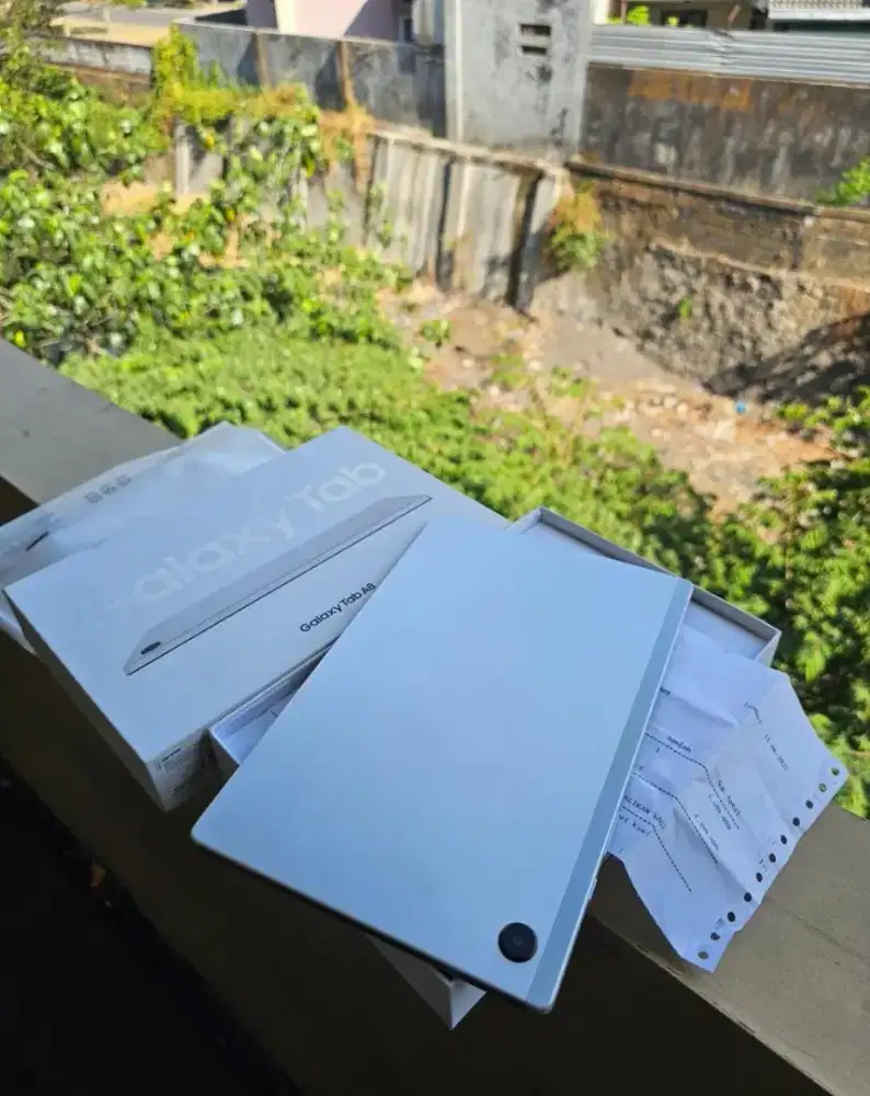 Samsung Galaxy Tab A8 kartu 4/128 Kondisi Seperti Baru