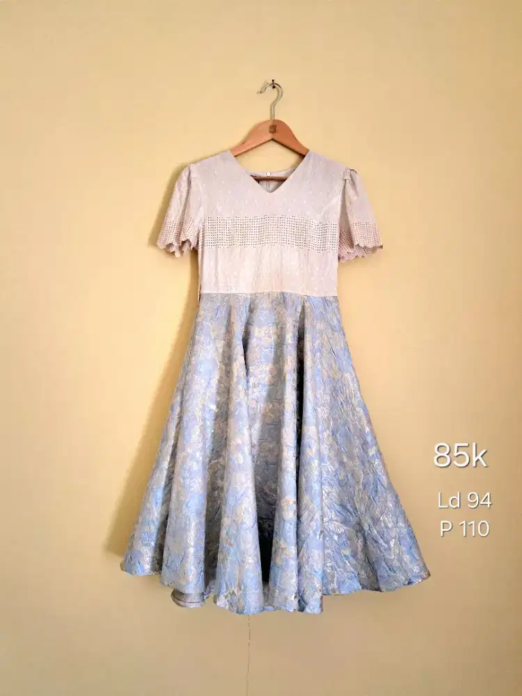 Dress fashion wanita