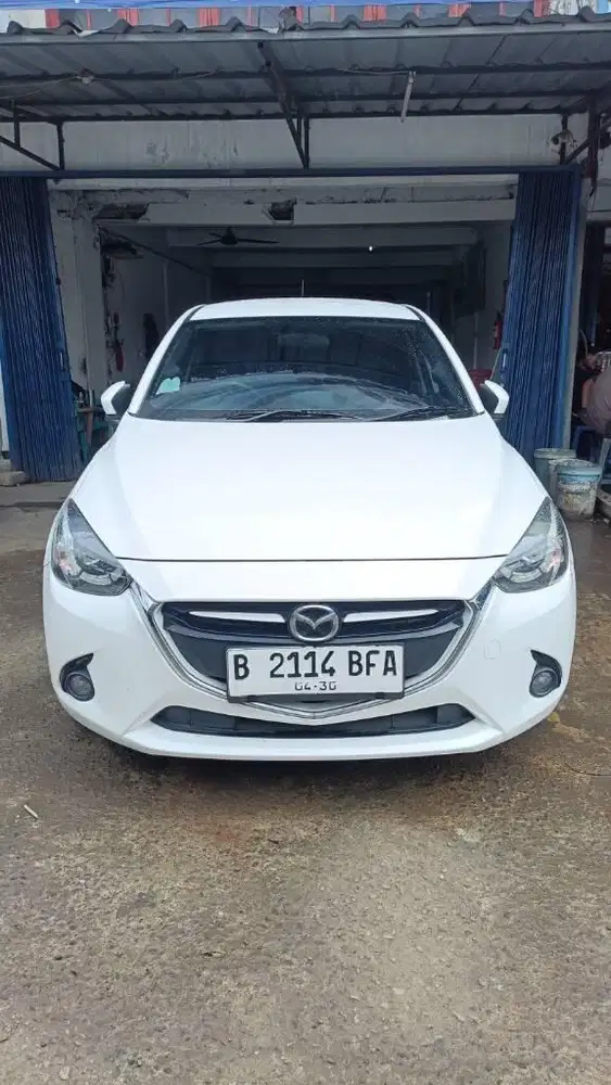 DP 5 JUTA MAZDA 2 R SKYACTIVE 2014