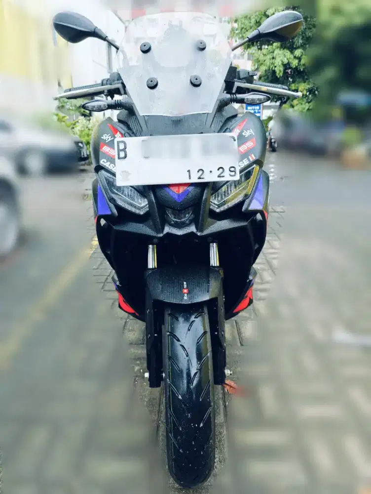 Aprilia SR GT 200 - Like New