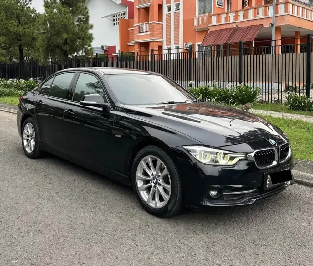 ( HARGA CASH ) BMW 320i Sport LCI B48 2016 F30 F10