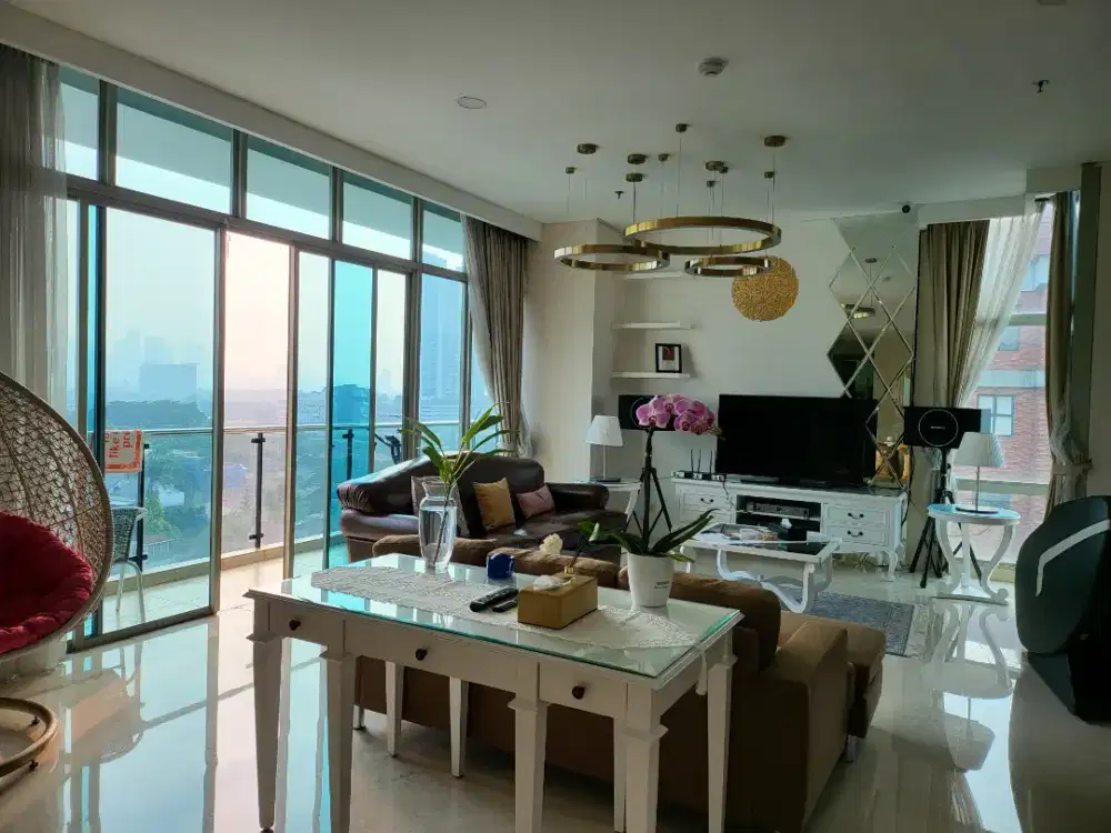 Di sewakan apartemen essence darmawangsa