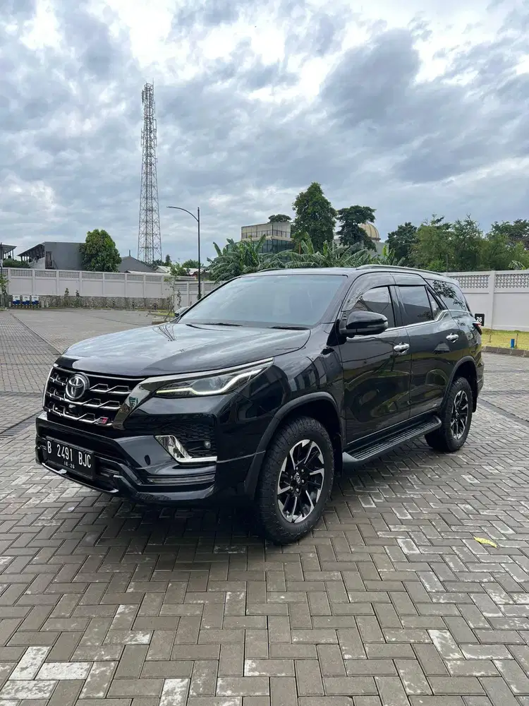 (Pajak Panjang 1thn) Toyota Fortuner VRZ 2.4 GR AT 2021