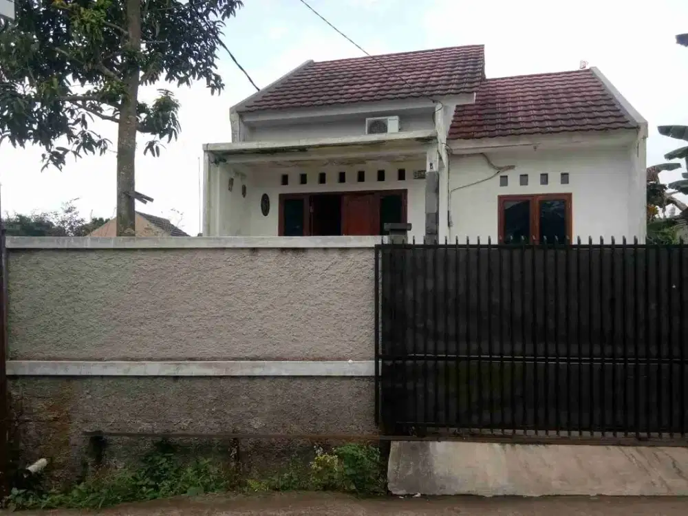 Di jual segera rumah di dekat ps.pucung kalimulya depok