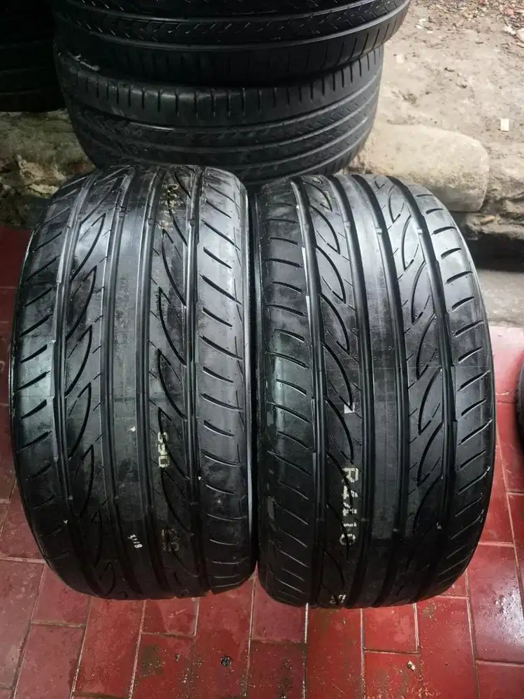Ban baru yokohama advan Fleva 235/40 R18 2022..2pcs