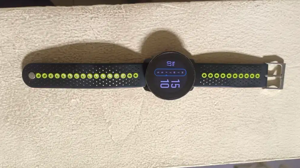 Jam smartwatch Suunto 9 peak