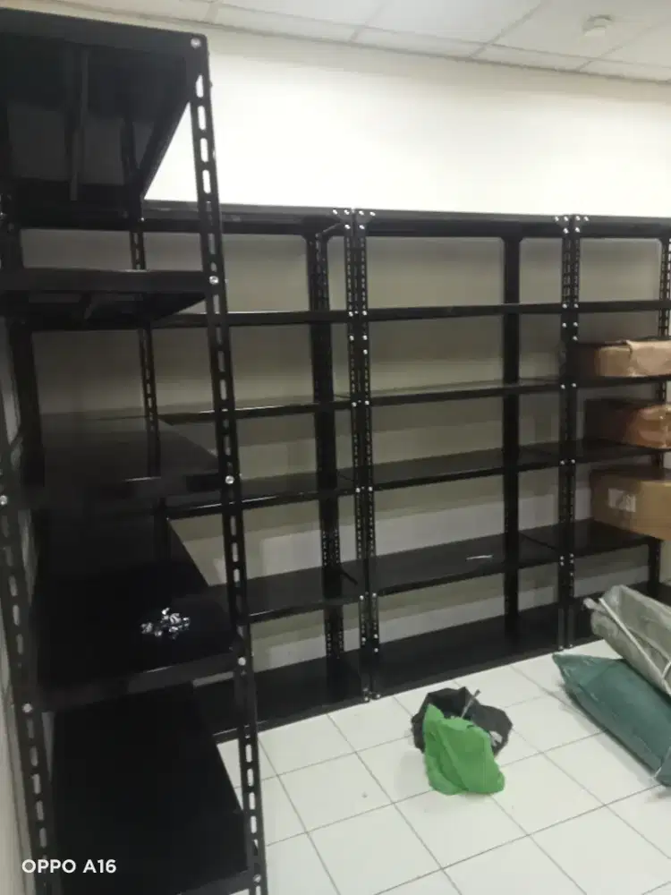 Rak besi multifungsi