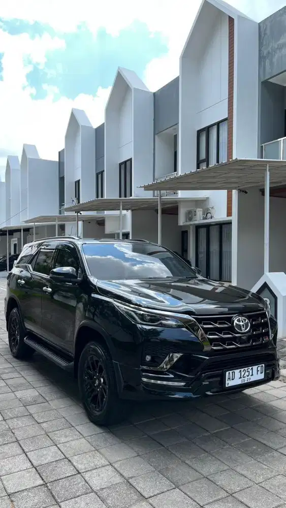 FORTUNER VRZ GR 2.8 SPORT