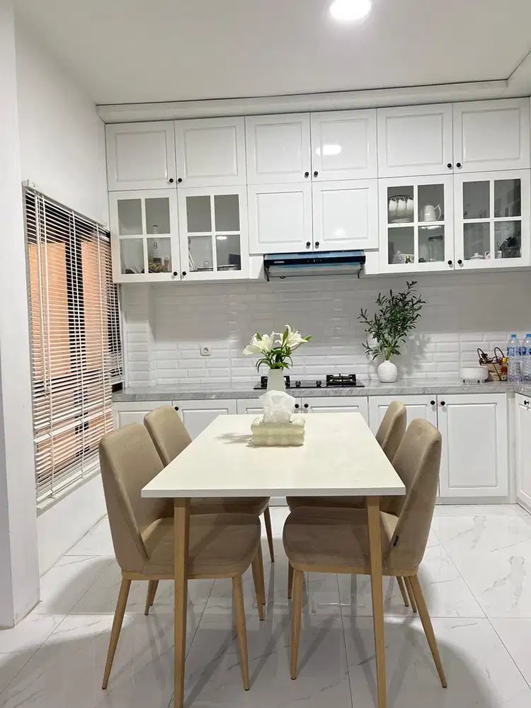 meja makan informa set 4 kursi