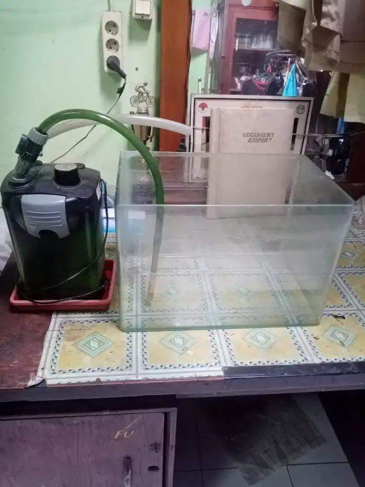 Aquarium uk. 45x30x35 bending, plus pompa Jebo 625