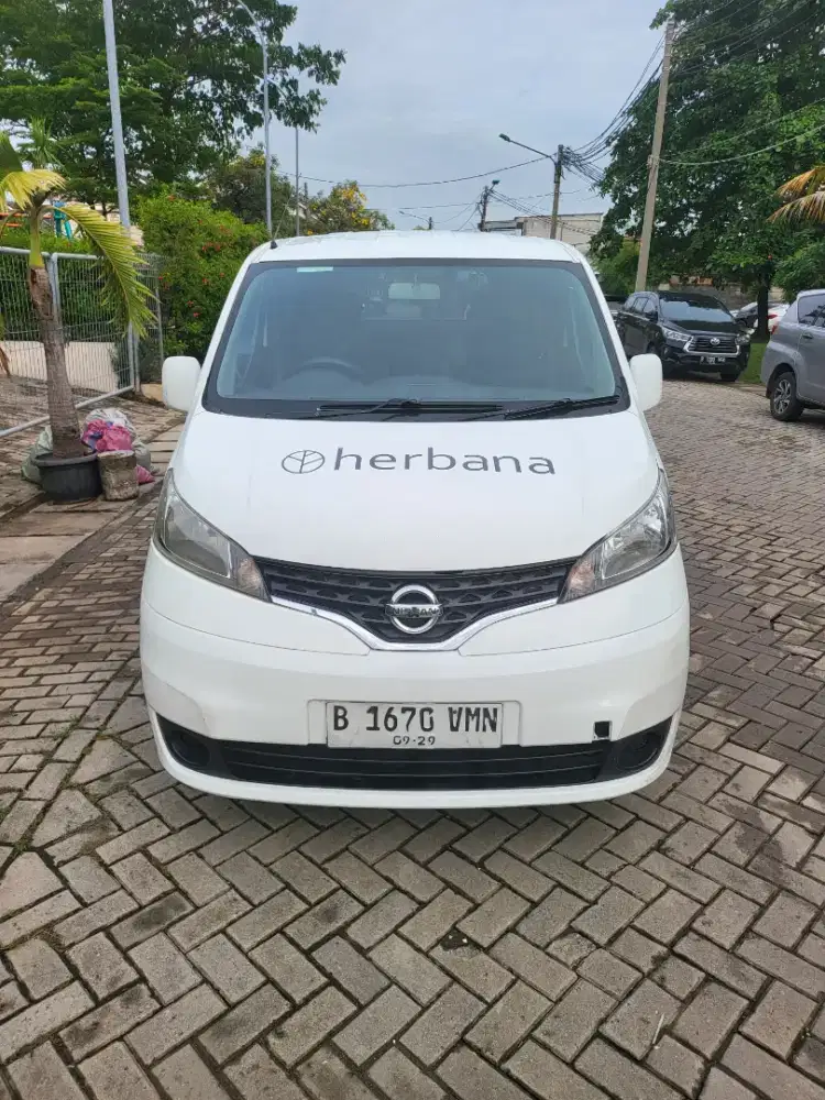 Nissan evalia sv at 2012