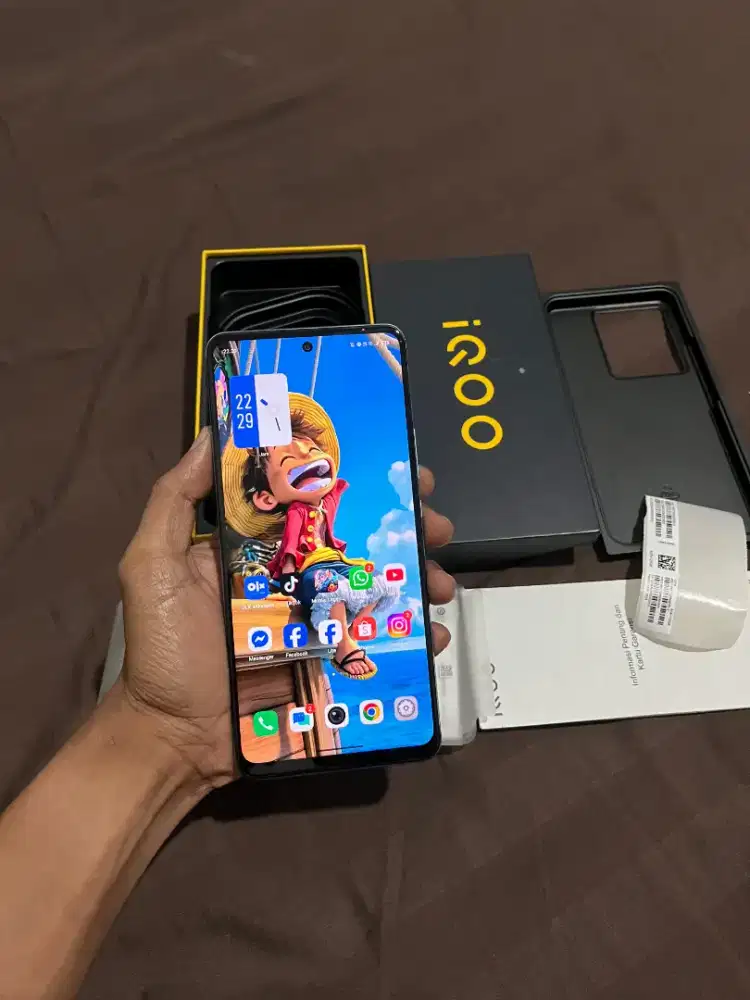 IQOO Z7x 5G 8+8/128 gb hp+dus original