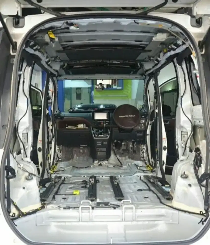 Jasa pasang peredam mobil