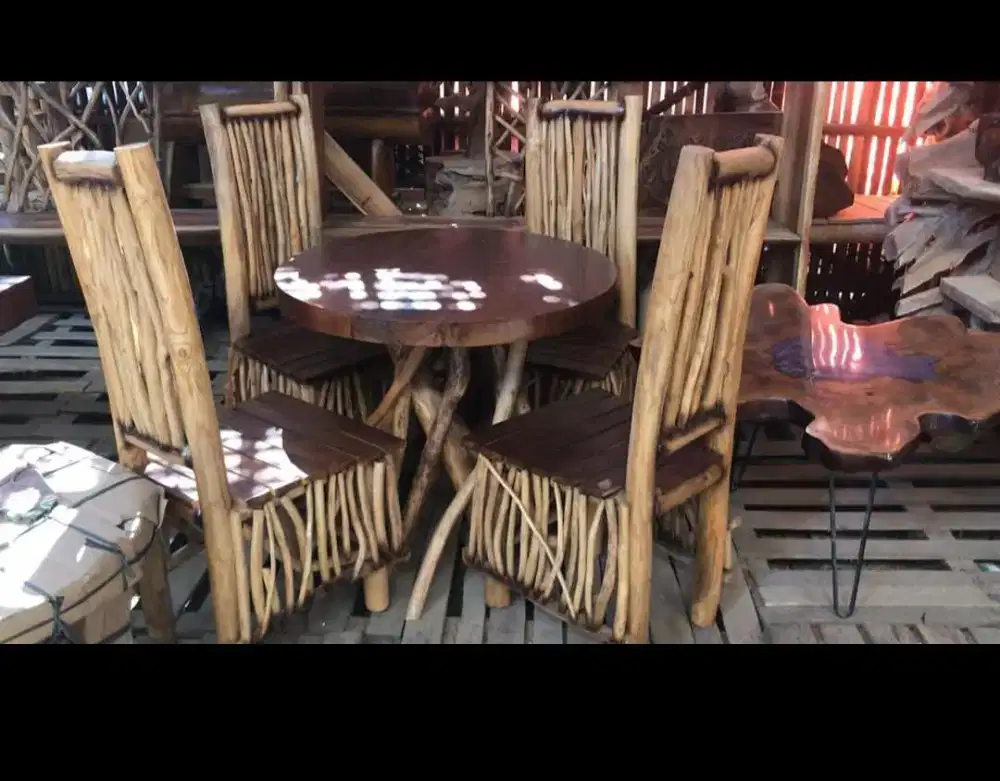 Meja Makan Set Kayu Jati