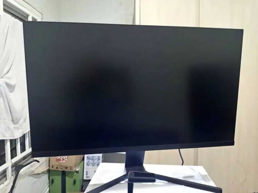 Xiaomi Mi Desktop Monitor 27 bekas pemakaian CCTV kantor