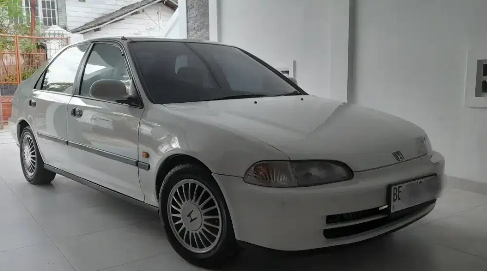 Dijual Honda civic Genio albino putih