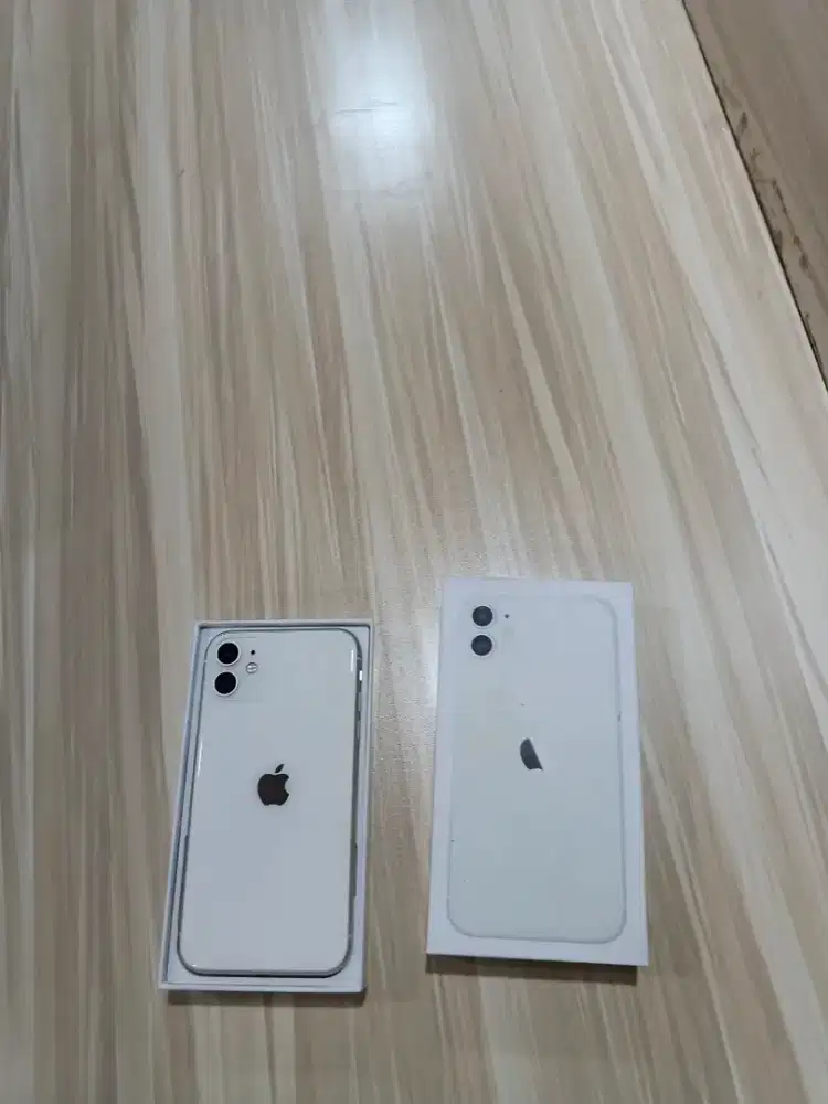 Iphone 11 128gb ya cuma putih