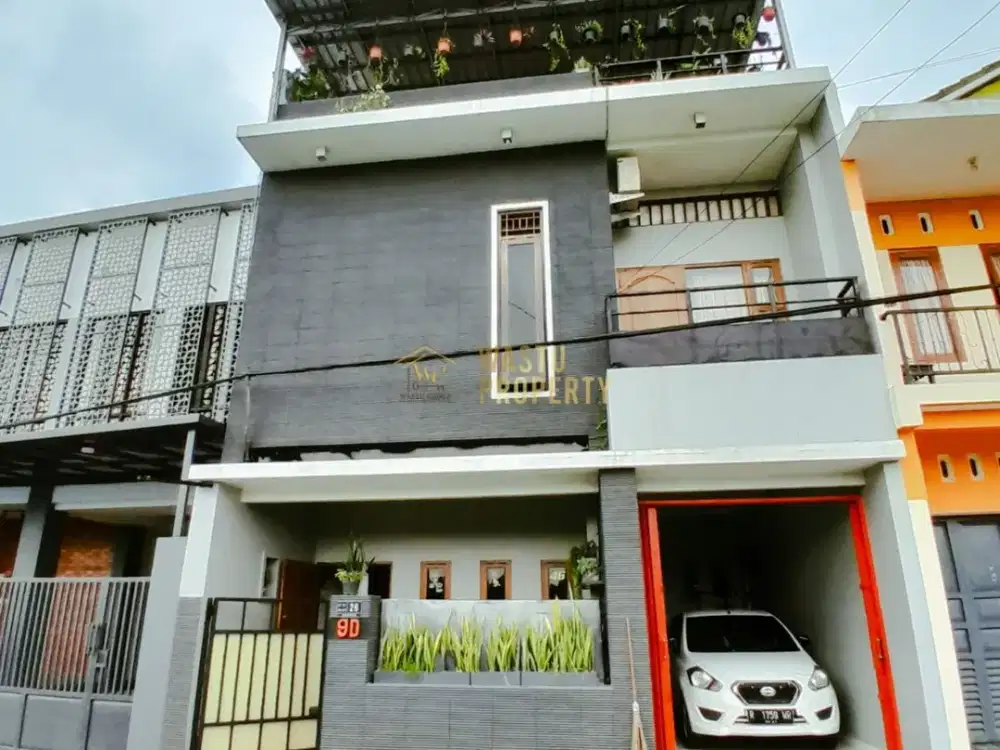 RUMAH CANTIK 3 LANTAI, VIEW PERSAWAHAN ASRI DI MAGUWOHARJO