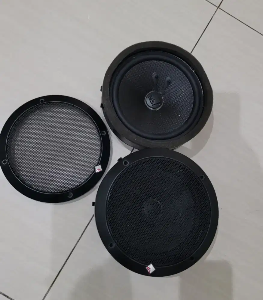 Speaker rockford fosgate bekas pajero