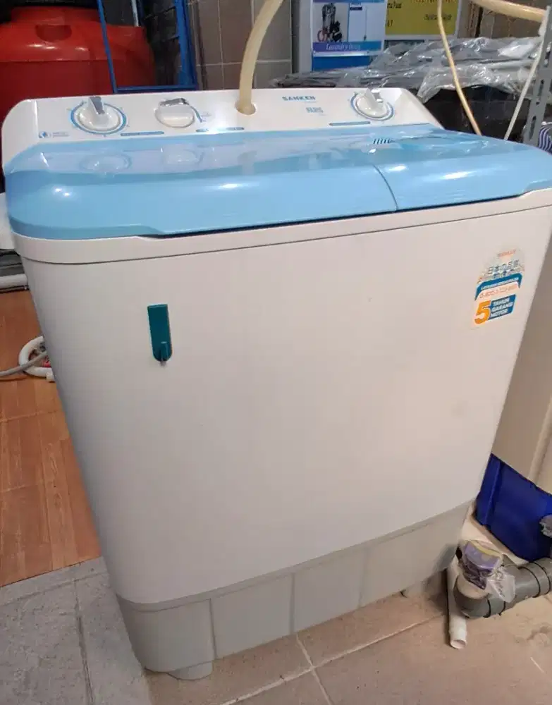 4. Jual Rugi, Cepat, Murah: Perlengkapan Laundry & Rumah Tangga