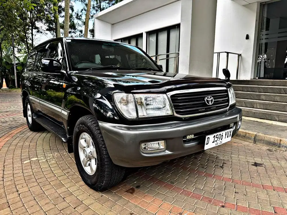LANDCRUISER VX 100 SAHARA 2002 HITAM MULUS SIAP PAKAI