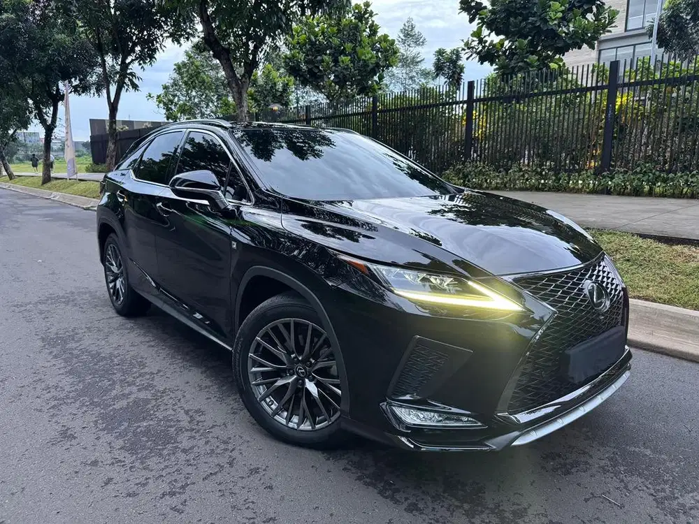 Lexus rx300 sport 2021 nik 2020 like new condition!