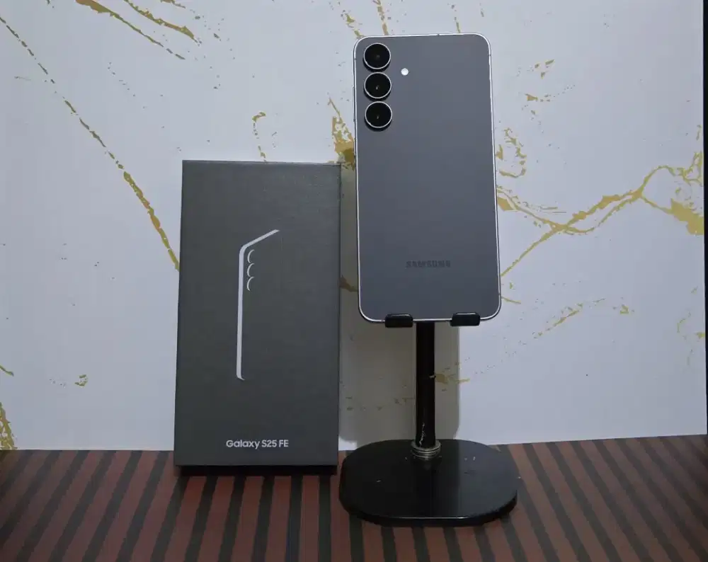 Samsung Galaxy S25 FE, 8/256 GB, Mulus 99%, Grnsi SEIN s/d Sep '26