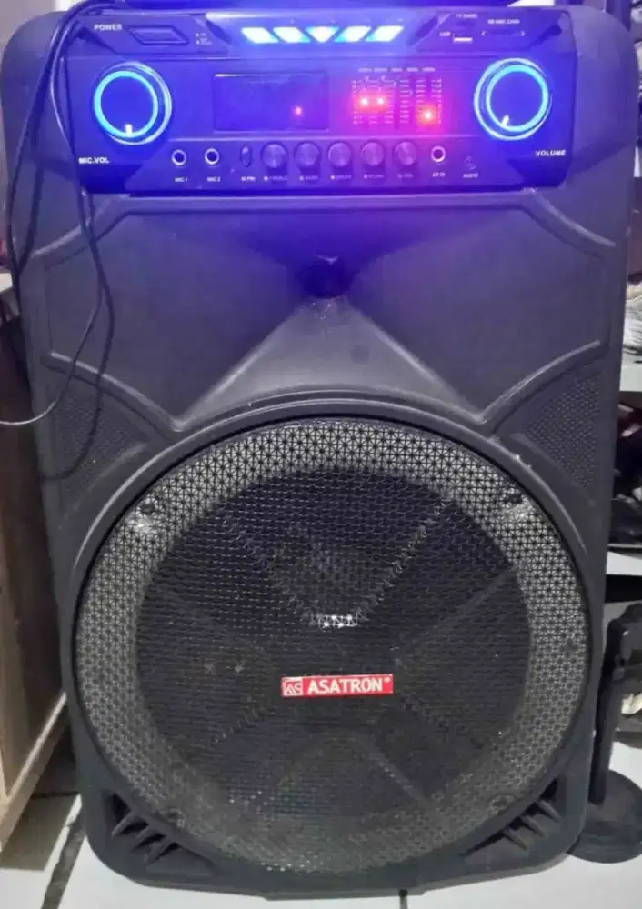 Speaker activ merk Asatron 8881 no minus