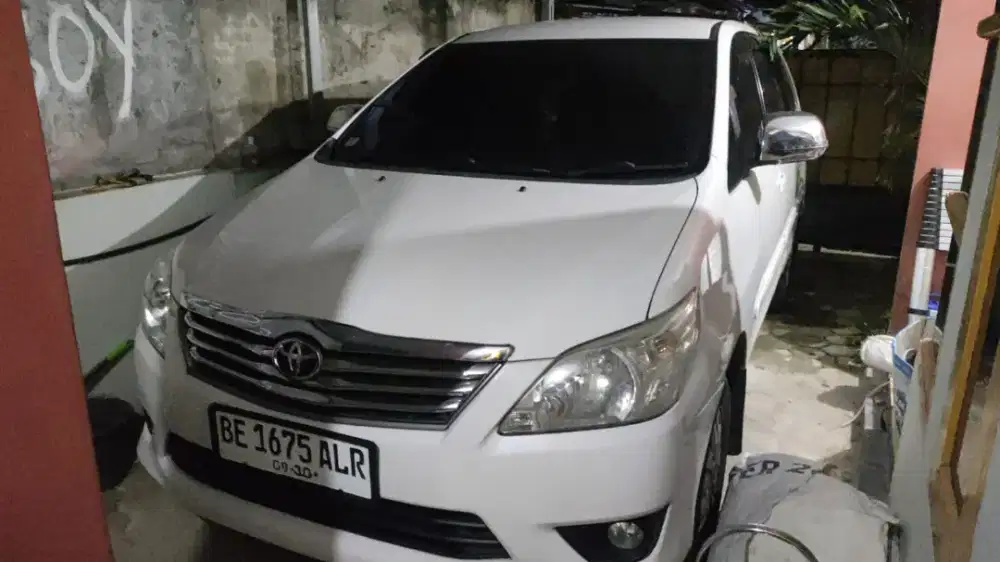 Innova G bensin matic 2013