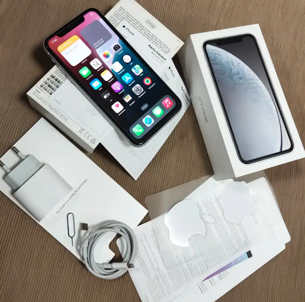 iPhone XR 64GB iBox white