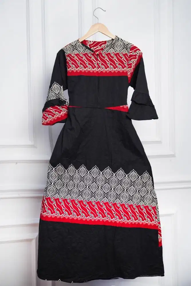 Long Dress/Gamis Batik Modern Kombinasi Hitam Merah