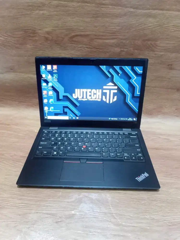 Laptop Lenovo Thinkpad  Core i5 Gen 8  Ram 8 GB,Siap pakai