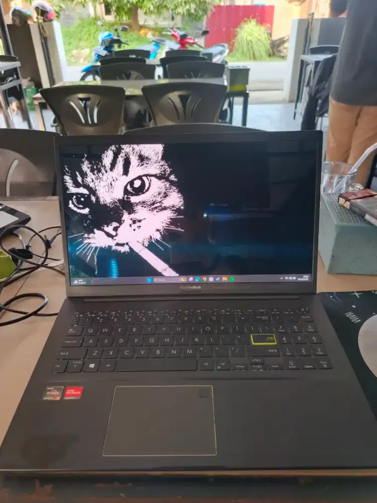 Asus vivobook x513UA (OLED