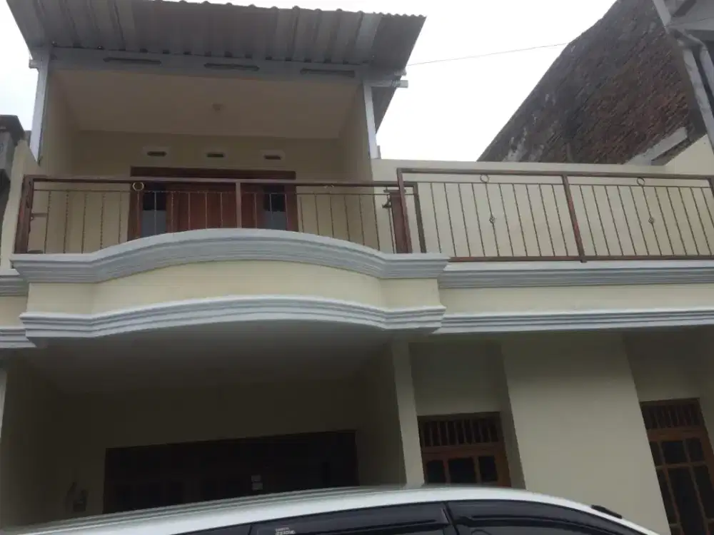 Dikontrakan Rumah 2 Lantai Murah