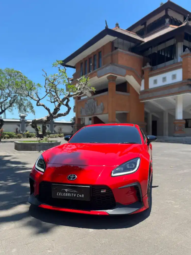 KM 1.400 an Toyota GR 86 AT 2.4 Tahun 2023